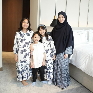 Natasha Rizky bersama 3 anaknya. [Instagram]